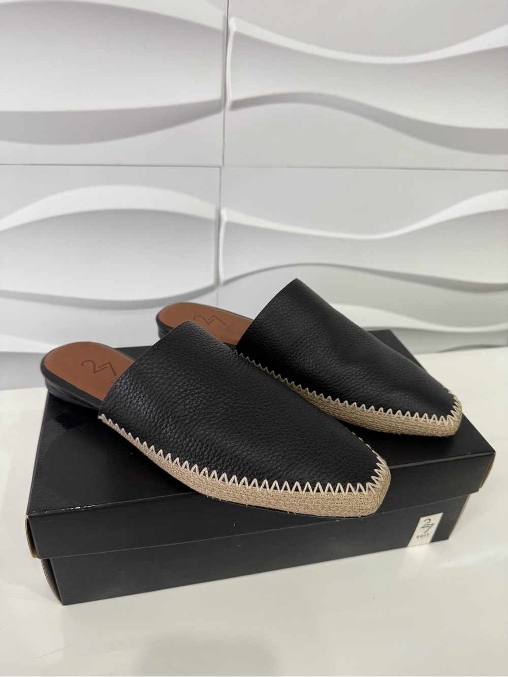 27 Edit black leather mules slipper size 8 - Made In Brasil